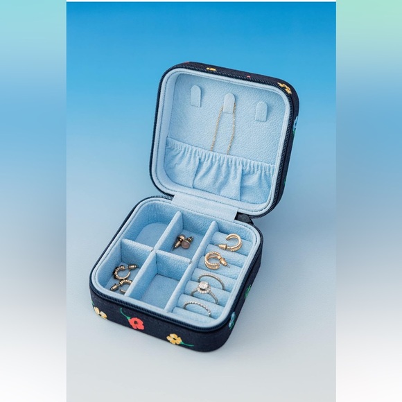 Kate Spade New York Small Travel Jewelery Box / Case - Picture 2 of 5